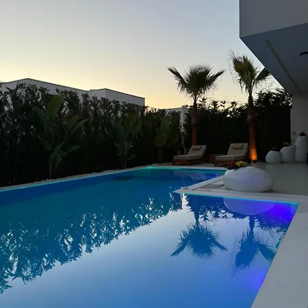 Nico's Hotel 3*